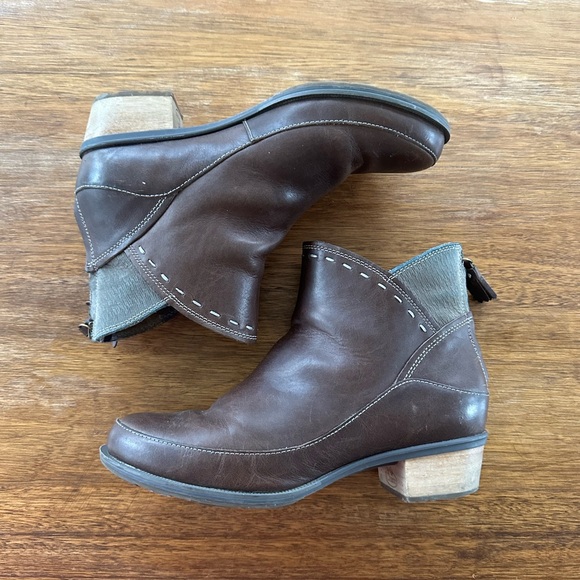 Chaco Cataluna Leather Ankle Boot Brown women’s size 8.5 - Picture 1 of 11